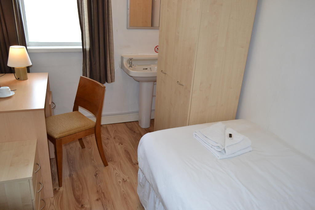 Croft Hotel Лестер Номер фото